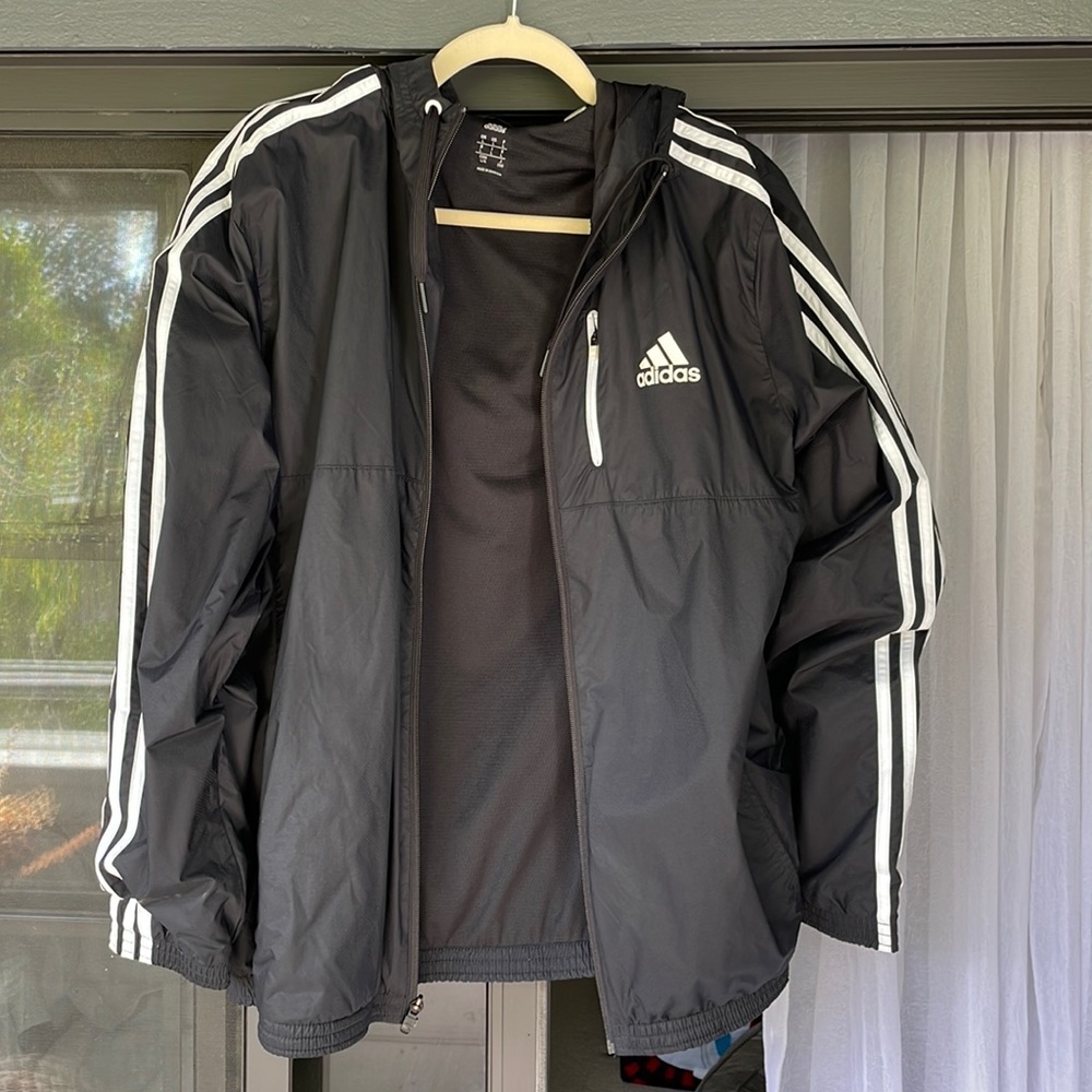 Adidas wind breaker. Size L